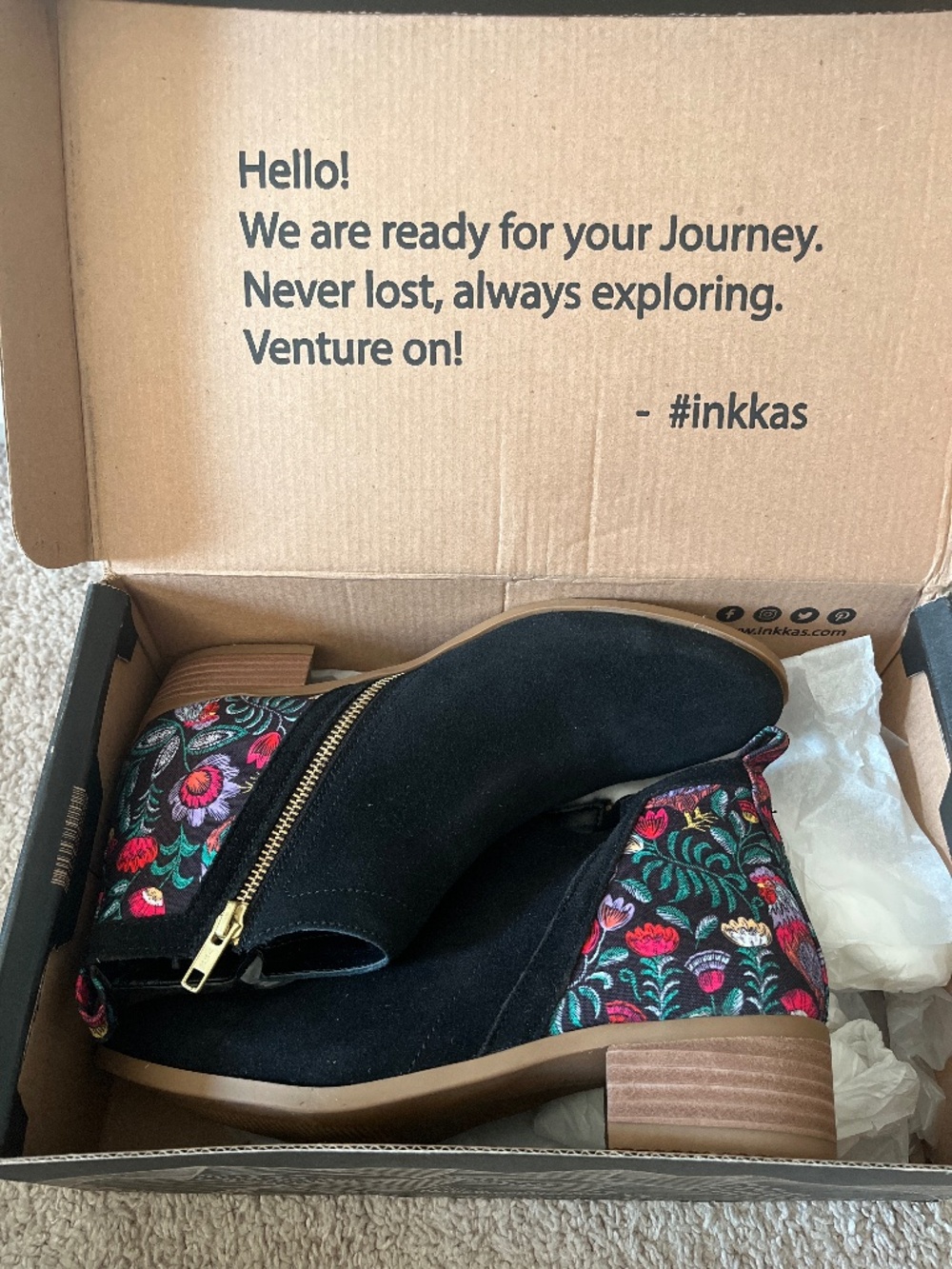 INKKA BOOTIES BRAND NEW- US WOMENS 9/EUR 40